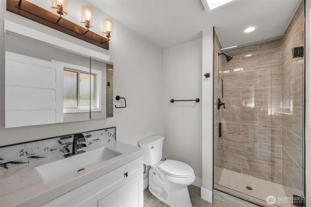 19156 66th Place NE Kenmore, WA 98028