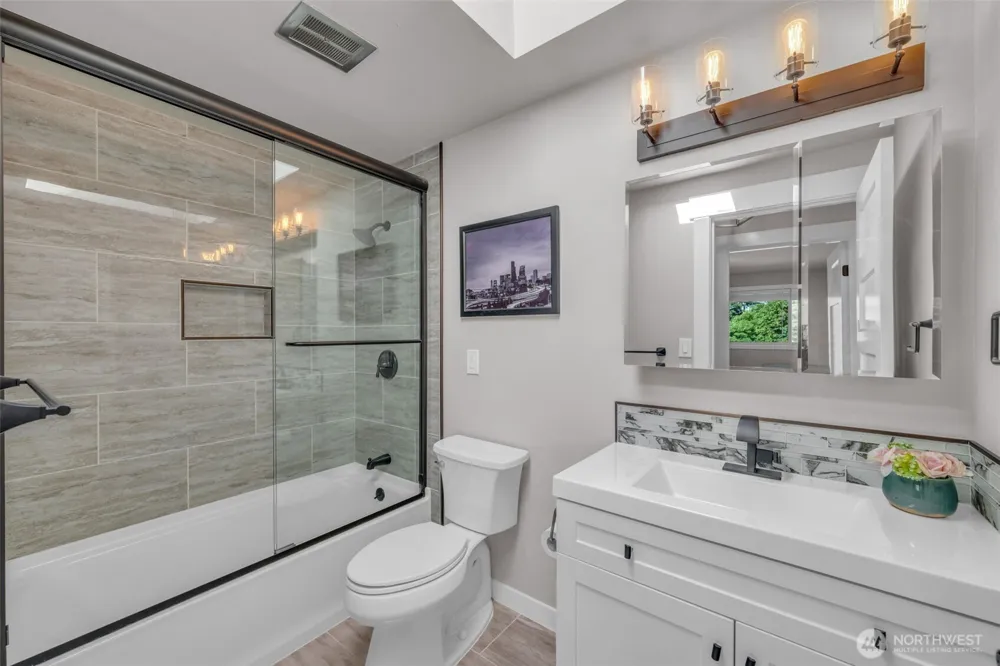 19156 66th Place NE Kenmore, WA 98028