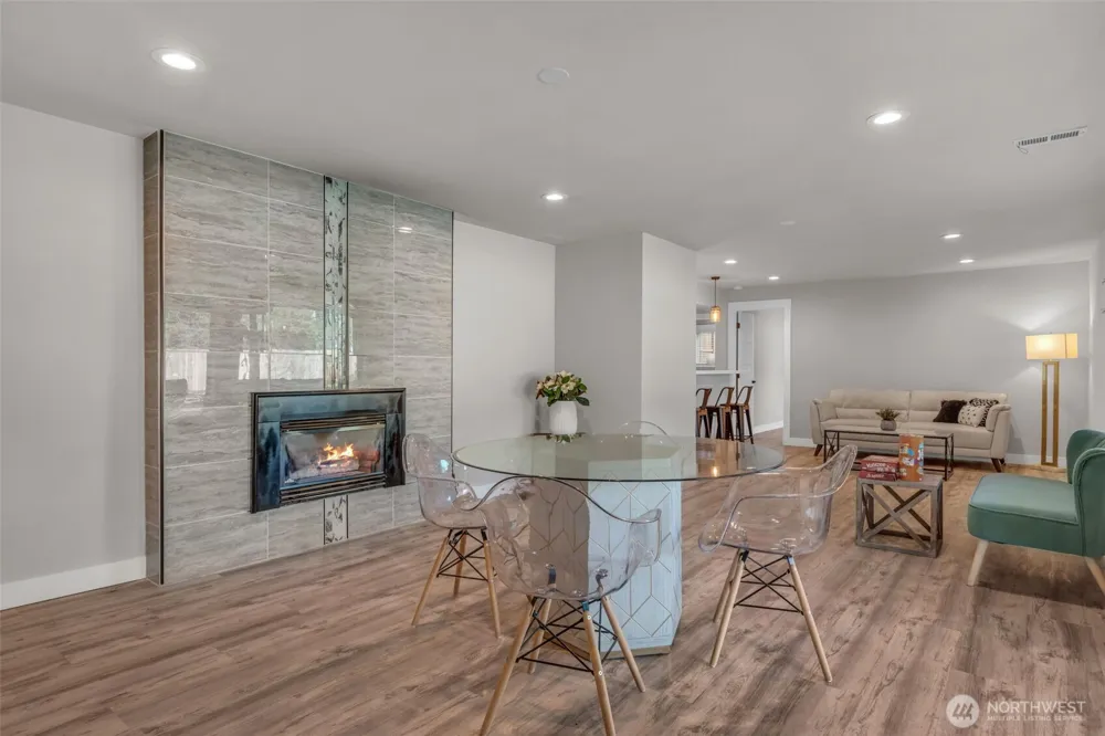 19156 66th Place NE Kenmore, WA 98028