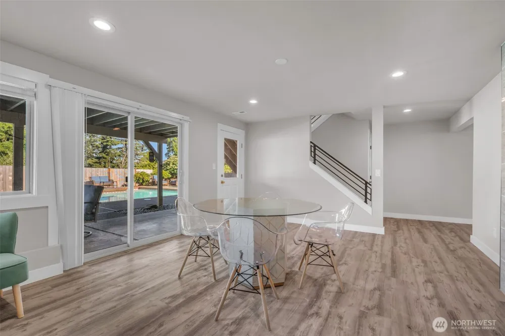 19156 66th Place NE Kenmore, WA 98028