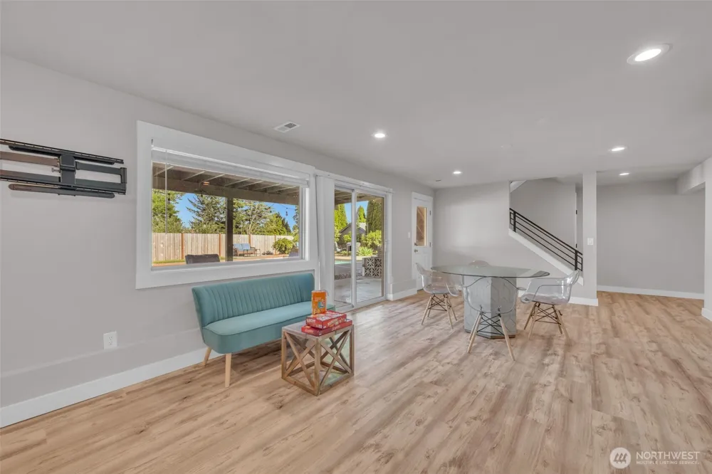 19156 66th Place NE Kenmore, WA 98028
