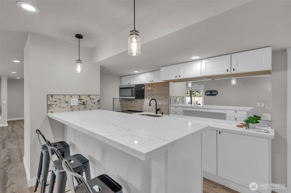 19156 66th Place NE Kenmore, WA 98028