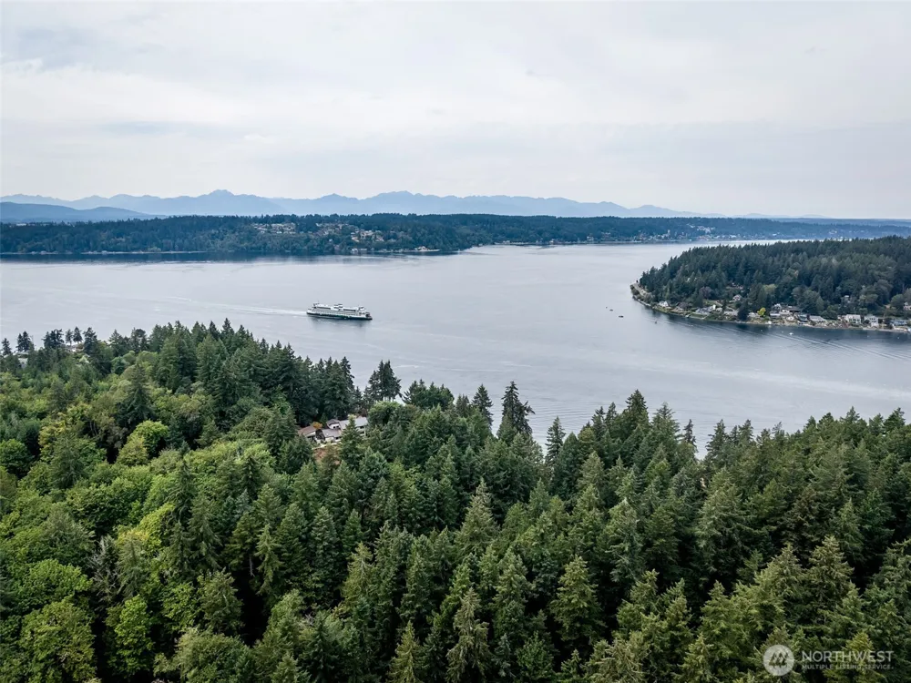 7063 E Owl Ridge Lane Port Orchard, WA 98366