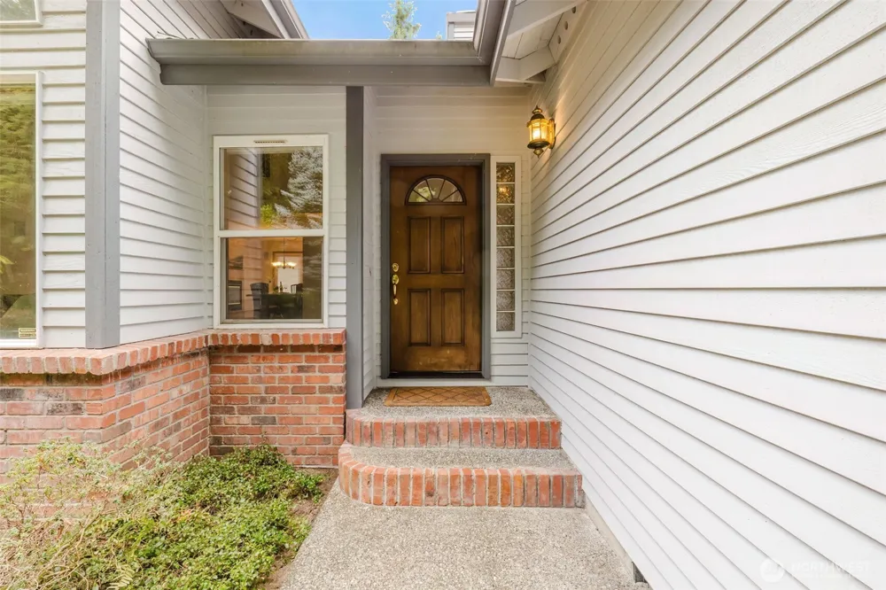 7063 E Owl Ridge Lane Port Orchard, WA 98366
