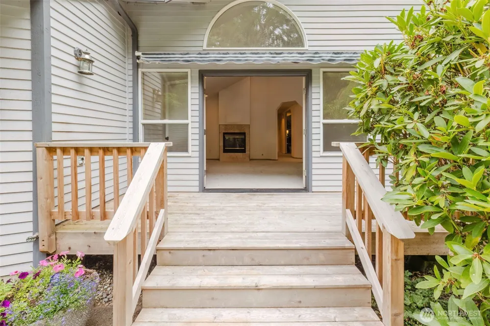 7063 E Owl Ridge Lane Port Orchard, WA 98366