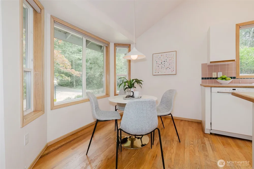 7063 E Owl Ridge Lane Port Orchard, WA 98366