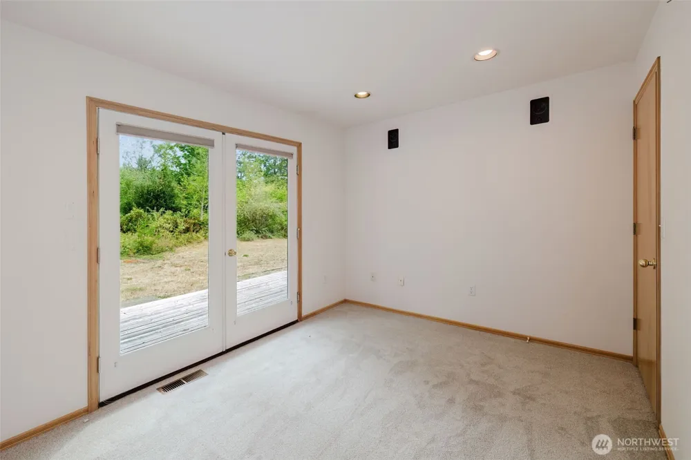 7063 E Owl Ridge Lane Port Orchard, WA 98366