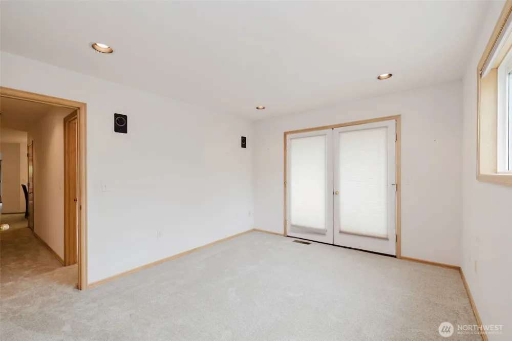 7063 E Owl Ridge Lane Port Orchard, WA 98366