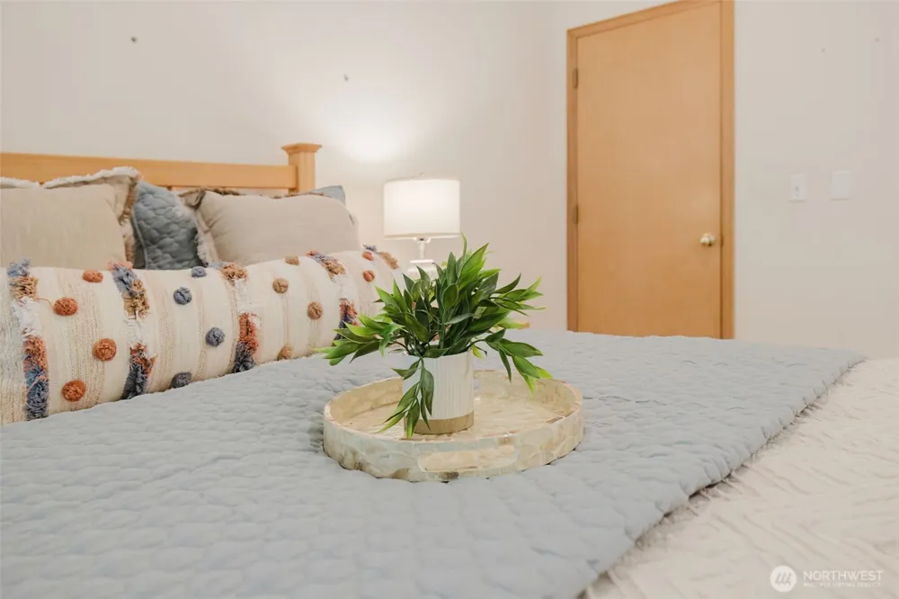 7063 E Owl Ridge Lane Port Orchard, WA 98366