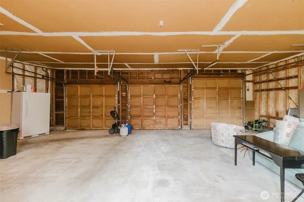 7063 E Owl Ridge Lane Port Orchard, WA 98366