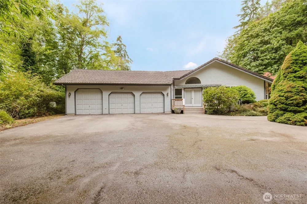 7063 E Owl Ridge Lane Port Orchard, WA 98366