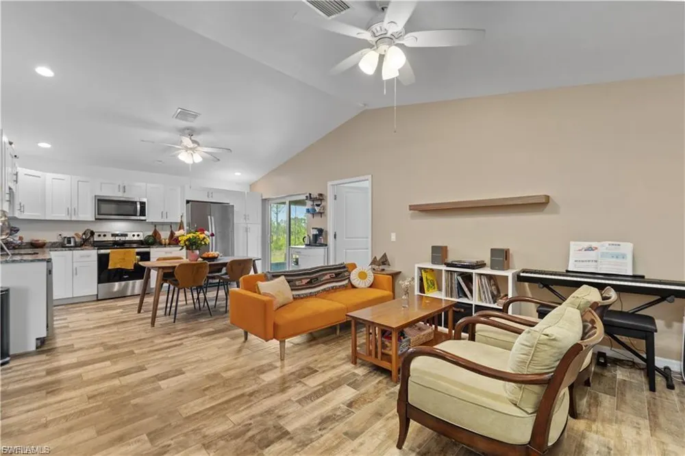 27433 Las Lomas Drive Punta Gorda, FL 33955