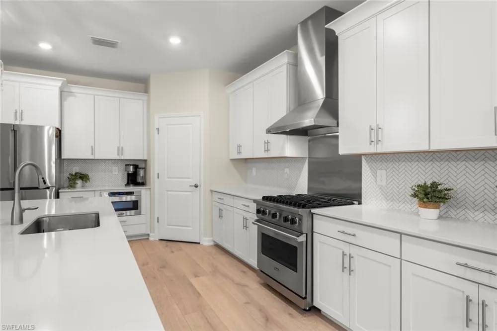 19070 Hinkley Drive Estero, FL 33928