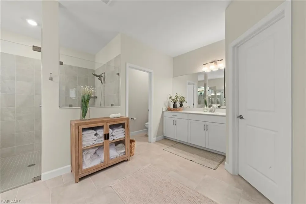 19070 Hinkley Drive Estero, FL 33928