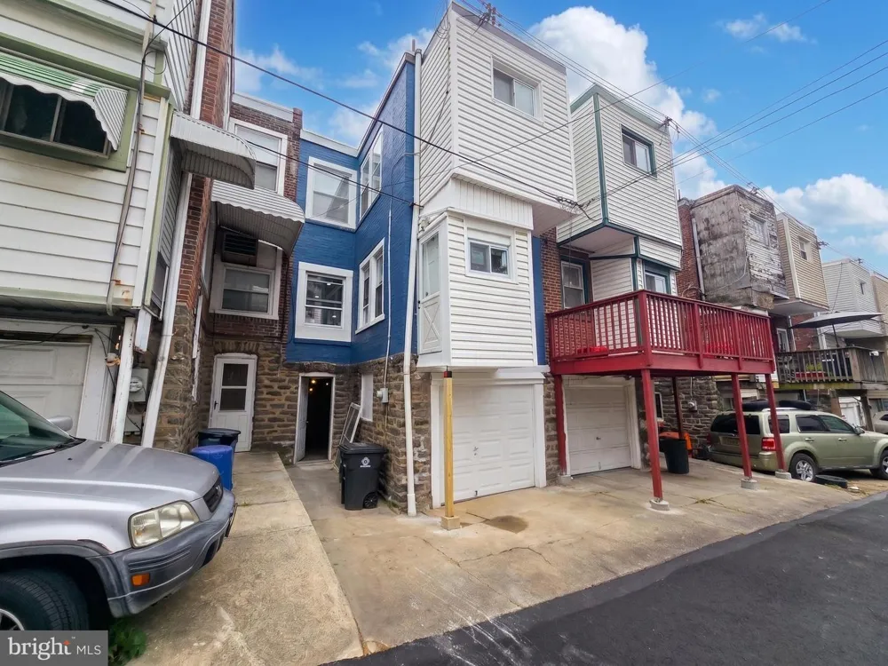 5620 CAMAC STREET Philadelphia, PA 19141