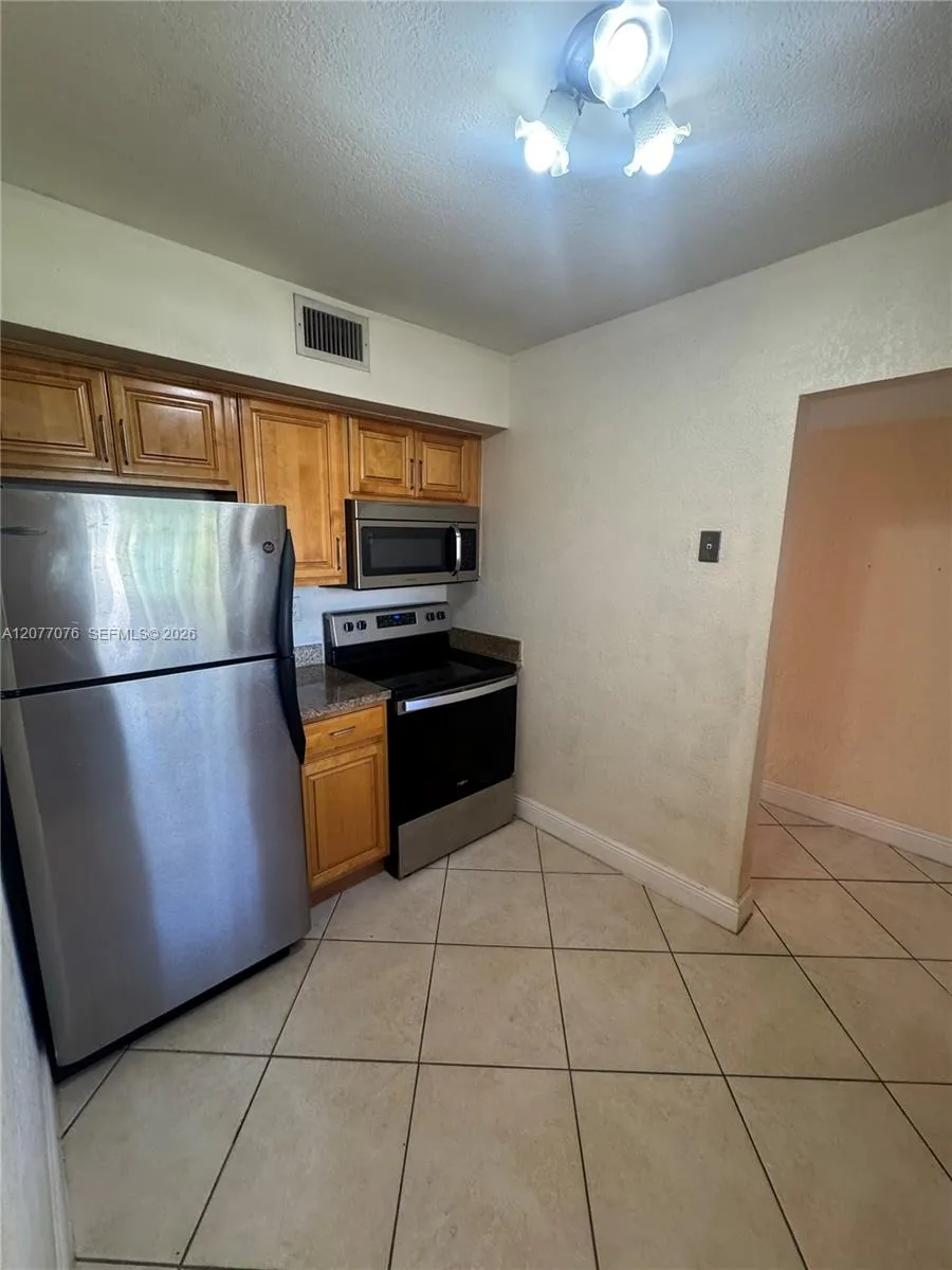 8601 SW 94th St #103W Miami, FL 33156