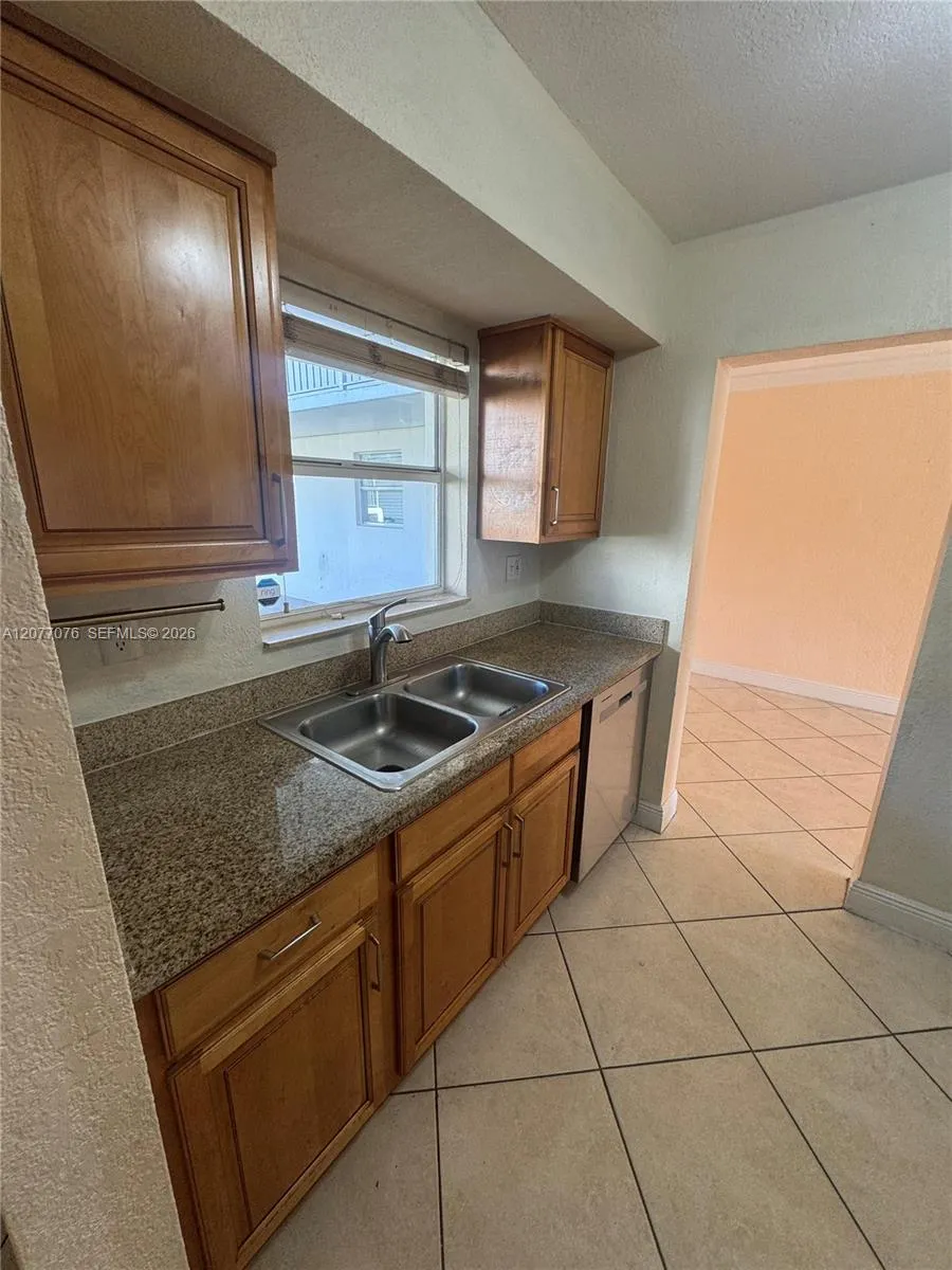 8601 SW 94th St #103W Miami, FL 33156