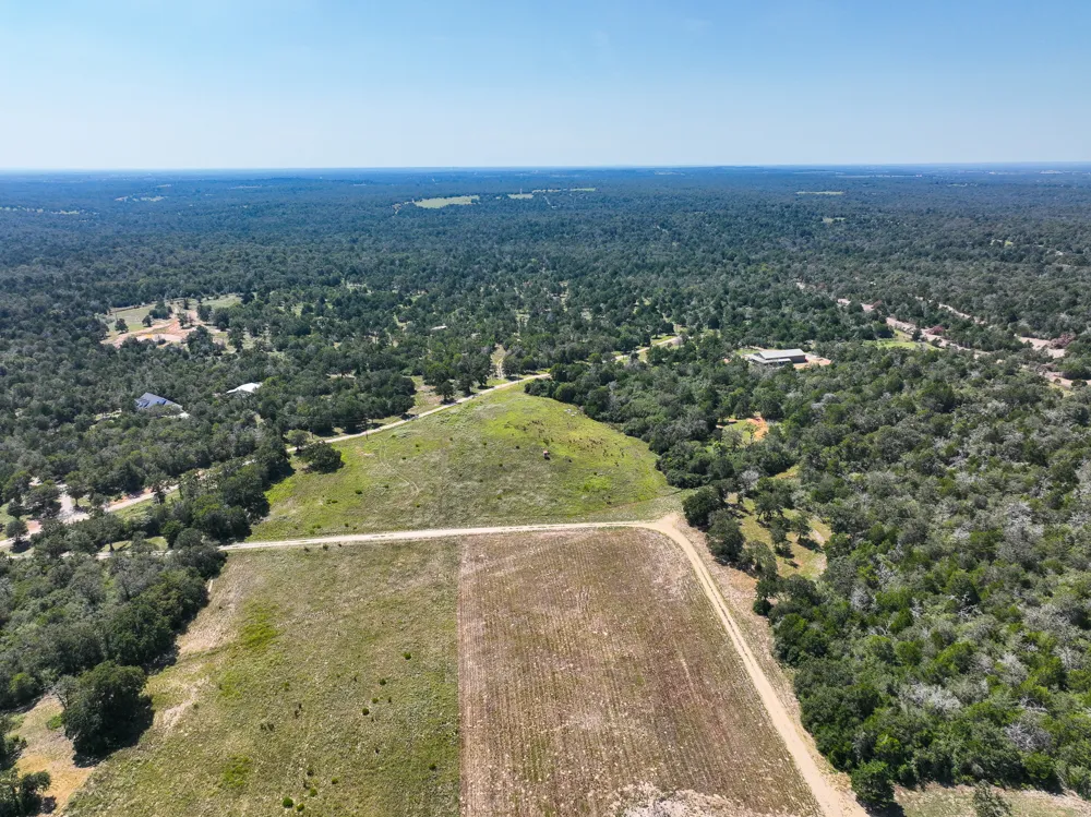 500 Colony Line Trail Dale, TX 78616
