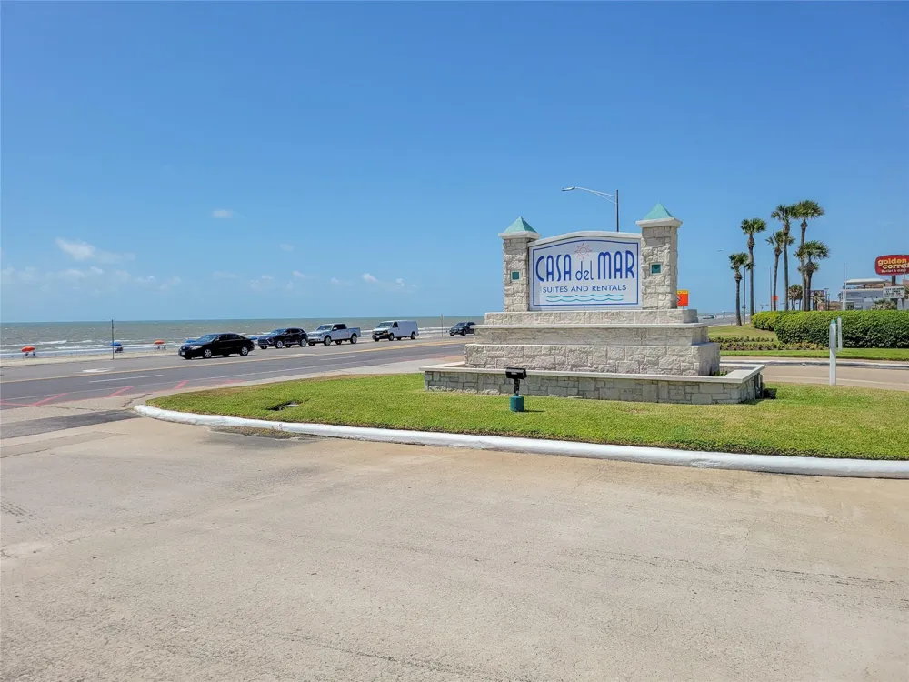 6102 Seawall Boulevard #330 Galveston, TX 77551