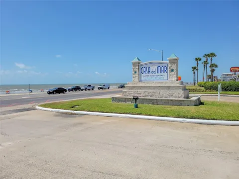 6102 Seawall Boulevard #330