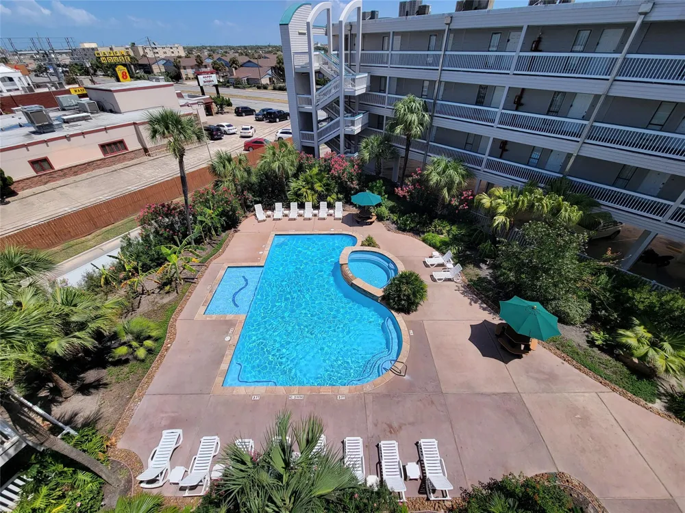 6102 Seawall Boulevard #330 Galveston, TX 77551