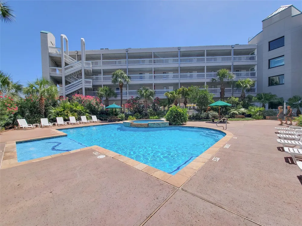 6102 Seawall Boulevard #330 Galveston, TX 77551