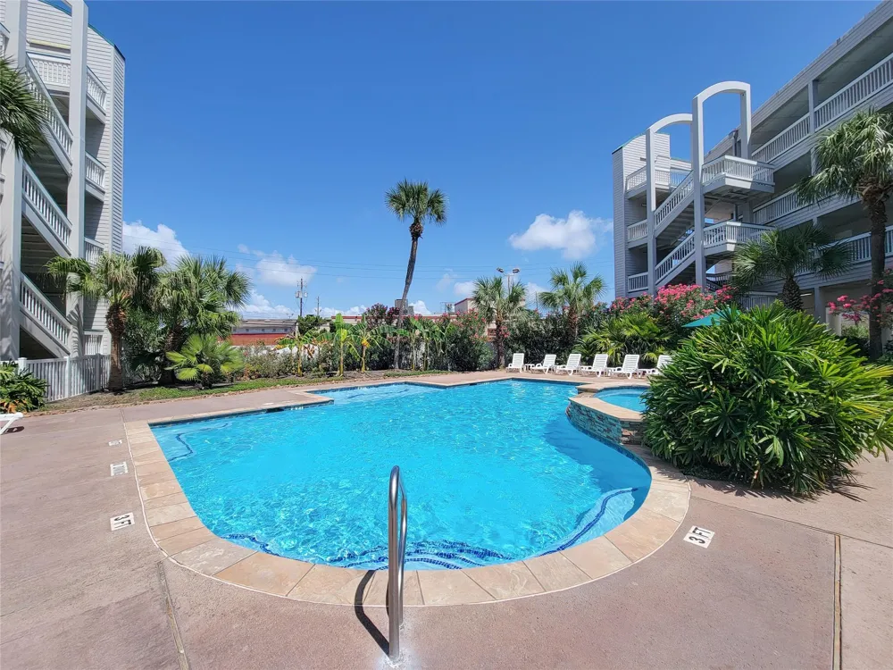 6102 Seawall Boulevard #330 Galveston, TX 77551