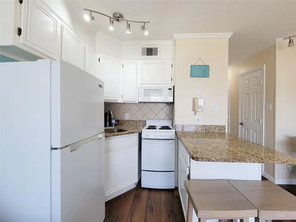 6102 Seawall Boulevard #330 Galveston, TX 77551