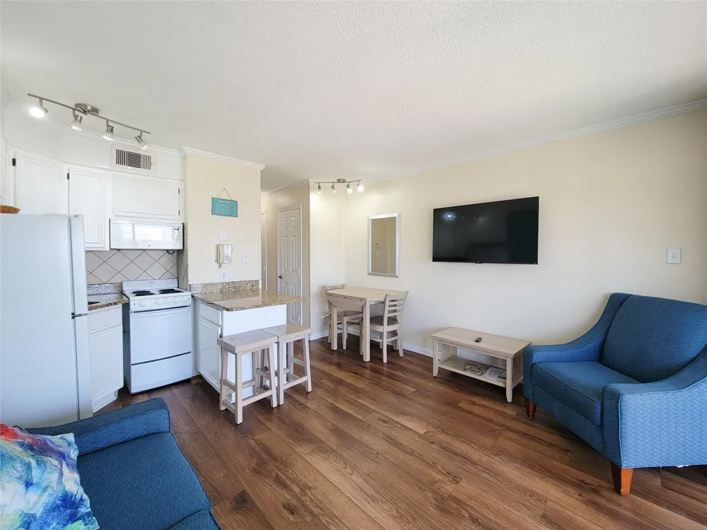 6102 Seawall Boulevard #330 Galveston, TX 77551