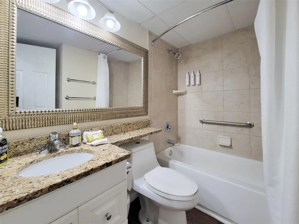 6102 Seawall Boulevard #330 Galveston, TX 77551