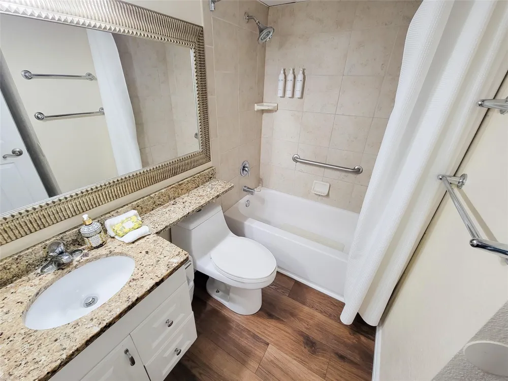 6102 Seawall Boulevard #330 Galveston, TX 77551