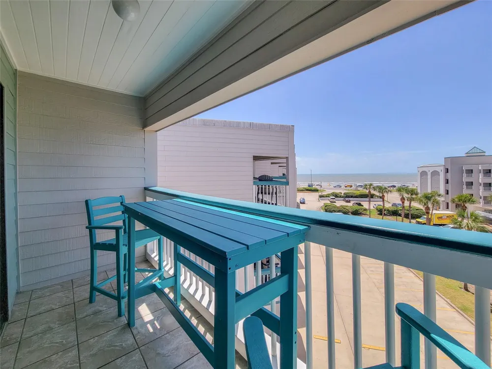 6102 Seawall Boulevard #330 Galveston, TX 77551