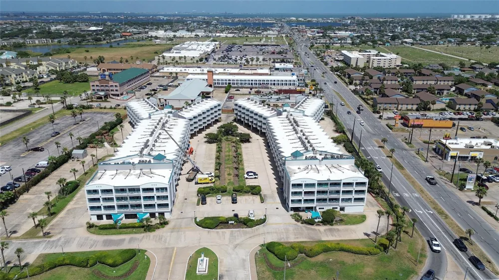 6102 Seawall Boulevard #330 Galveston, TX 77551