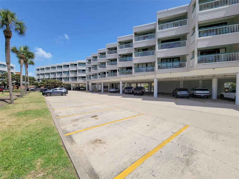 6102 Seawall Boulevard #330 Galveston, TX 77551