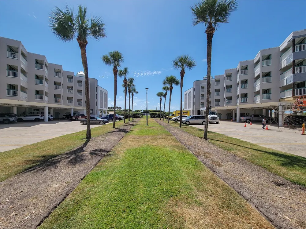 6102 Seawall Boulevard #330 Galveston, TX 77551