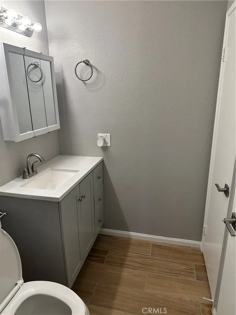 2674 Clarendon, B Avenue Huntington Park, CA 90255