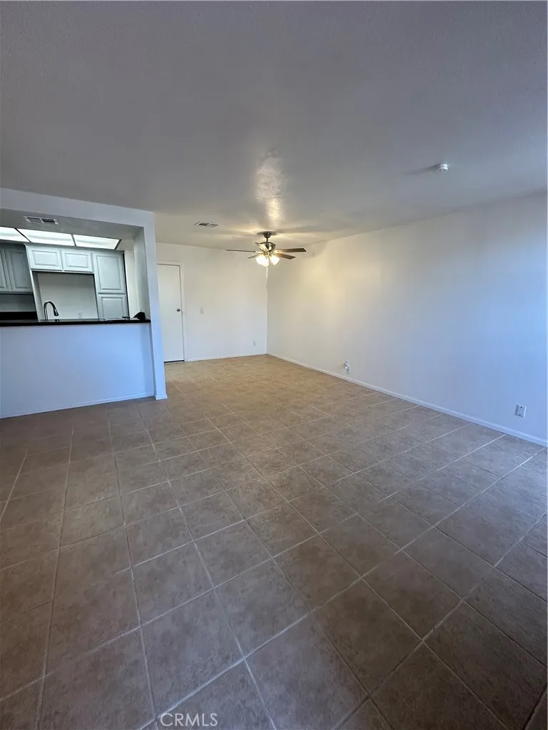 2674 Clarendon, B Avenue Huntington Park, CA 90255