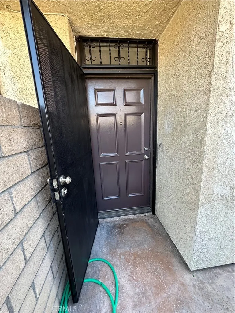 2674 Clarendon, B Avenue Huntington Park, CA 90255