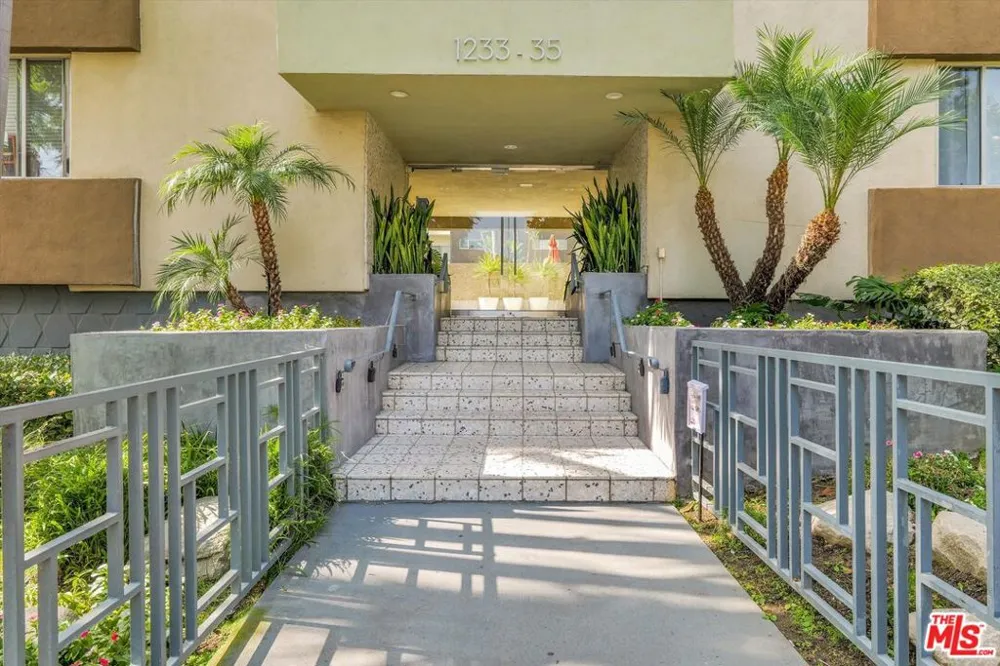 1233 Laurel Avenue #114 West Hollywood, CA 90046