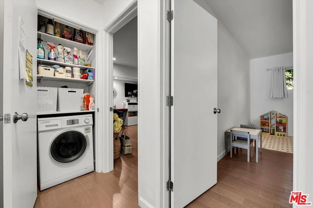 1233 Laurel Avenue #114 West Hollywood, CA 90046