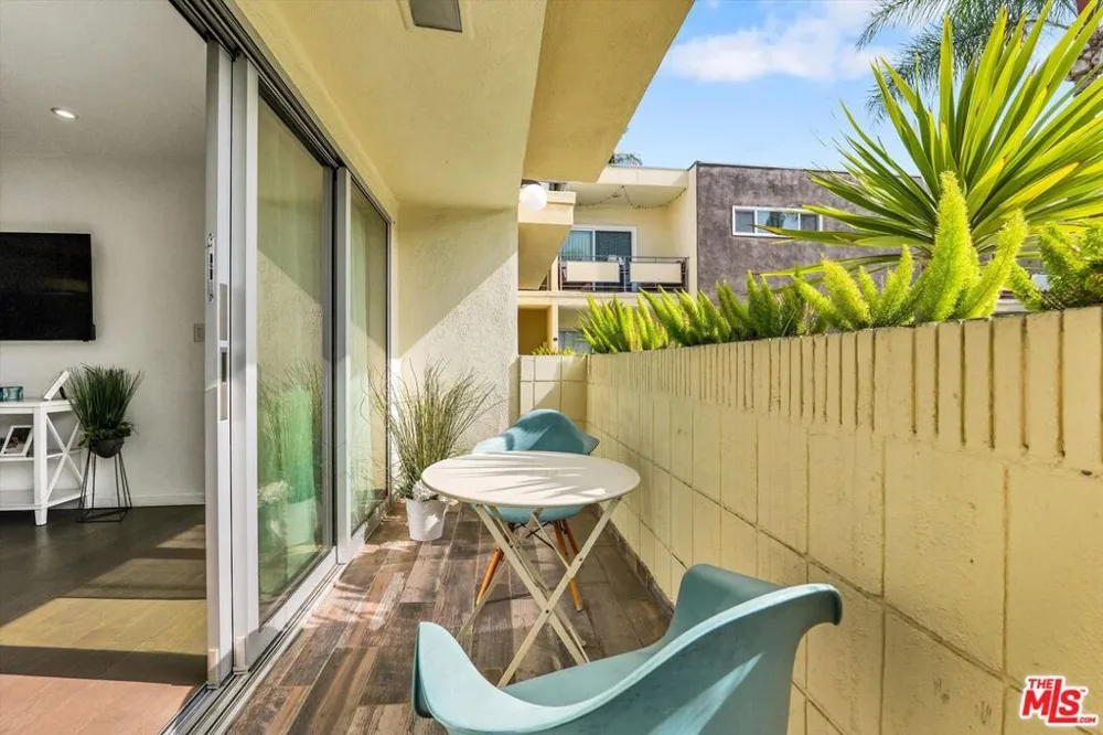 1233 Laurel Avenue #114 West Hollywood, CA 90046