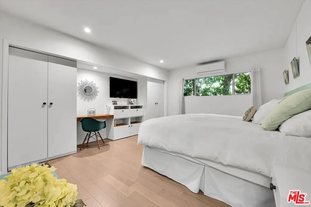 1233 Laurel Avenue #114 West Hollywood, CA 90046