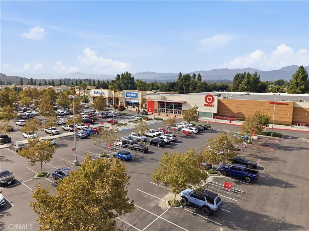 22 Country Mile Pomona, CA 91766