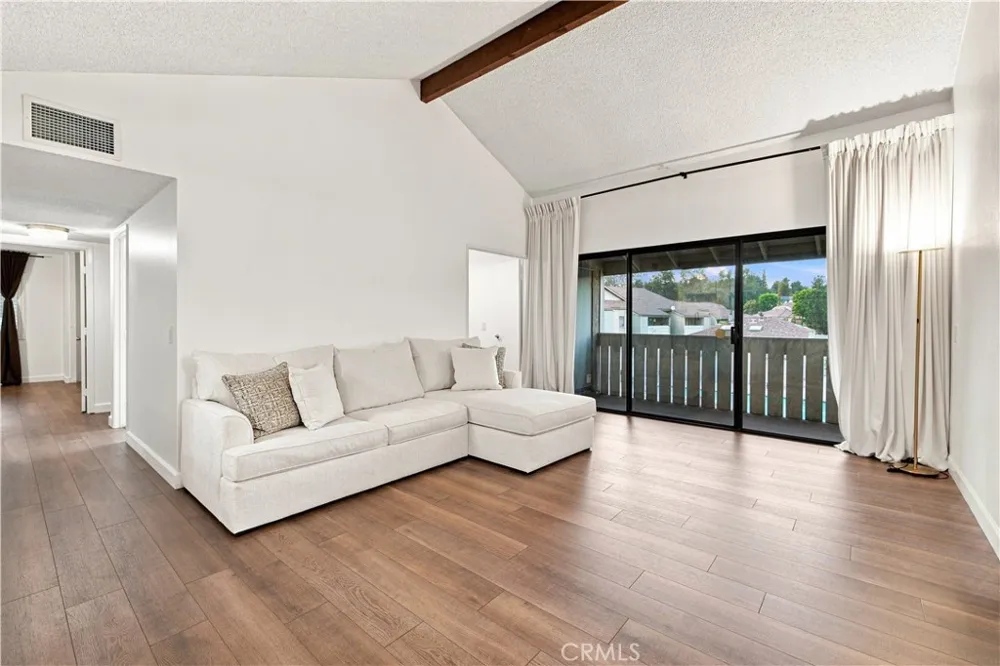 22 Country Mile Pomona, CA 91766