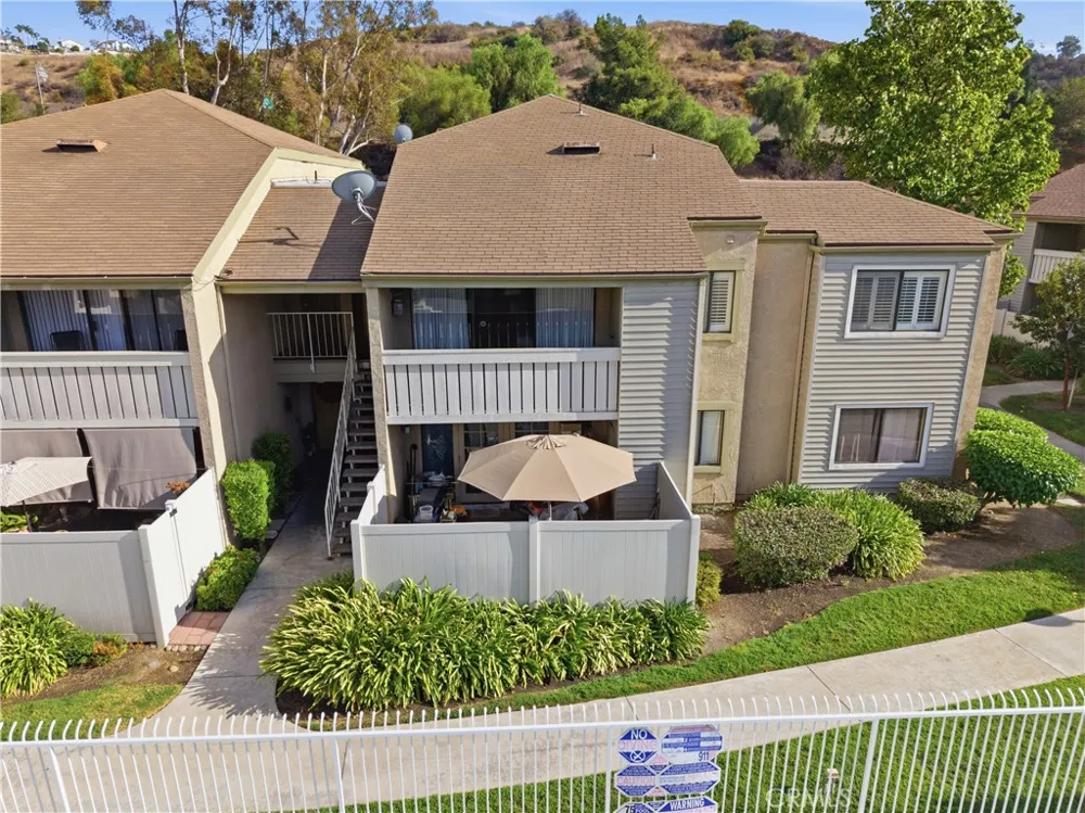 22 Country Mile Pomona, CA 91766