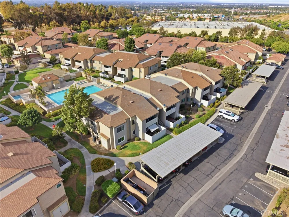 22 Country Mile Pomona, CA 91766