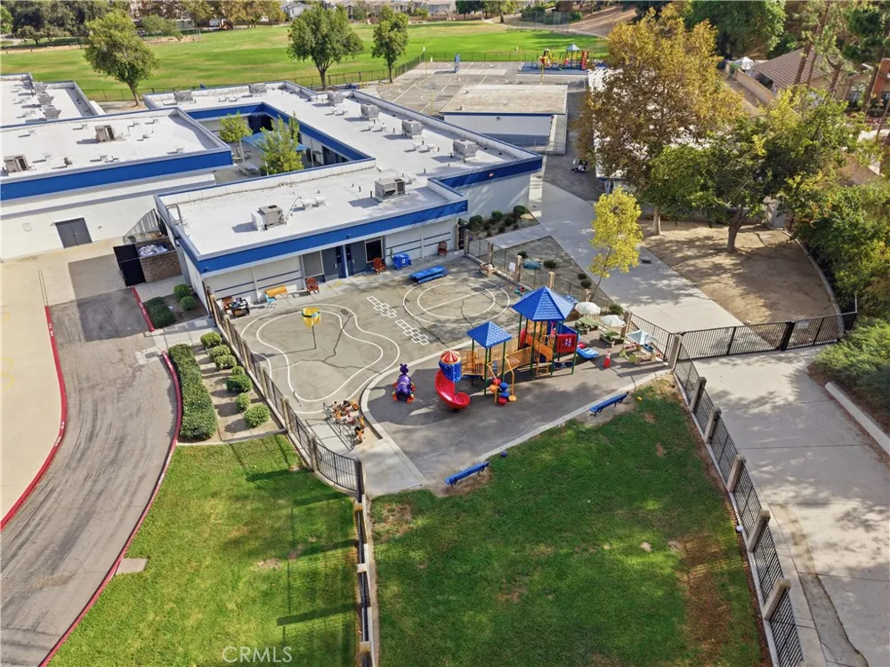 22 Country Mile Pomona, CA 91766