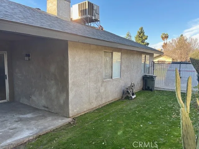 5900 Stone Bridge Bakersfield, CA 93313