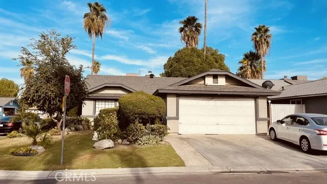 5900 Stone Bridge Bakersfield, CA 93313