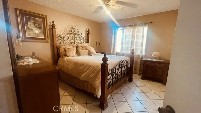 5900 Stone Bridge Bakersfield, CA 93313